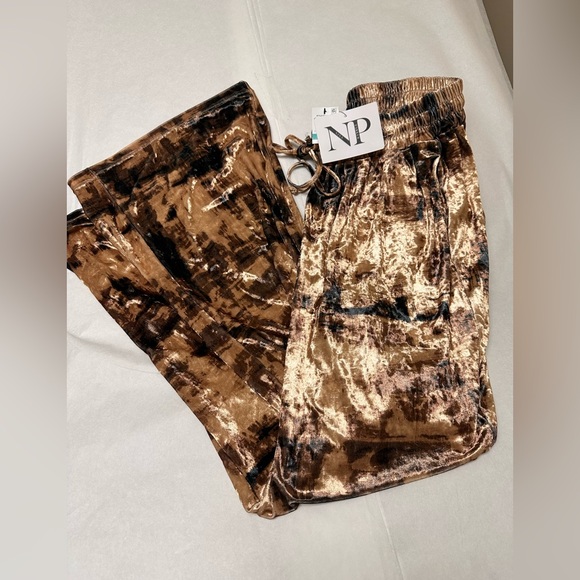 NWT; Nina Parker Velour Button Front Gold/Brown Top Plus Size & Pants 🍒 - Picture 10 of 10
